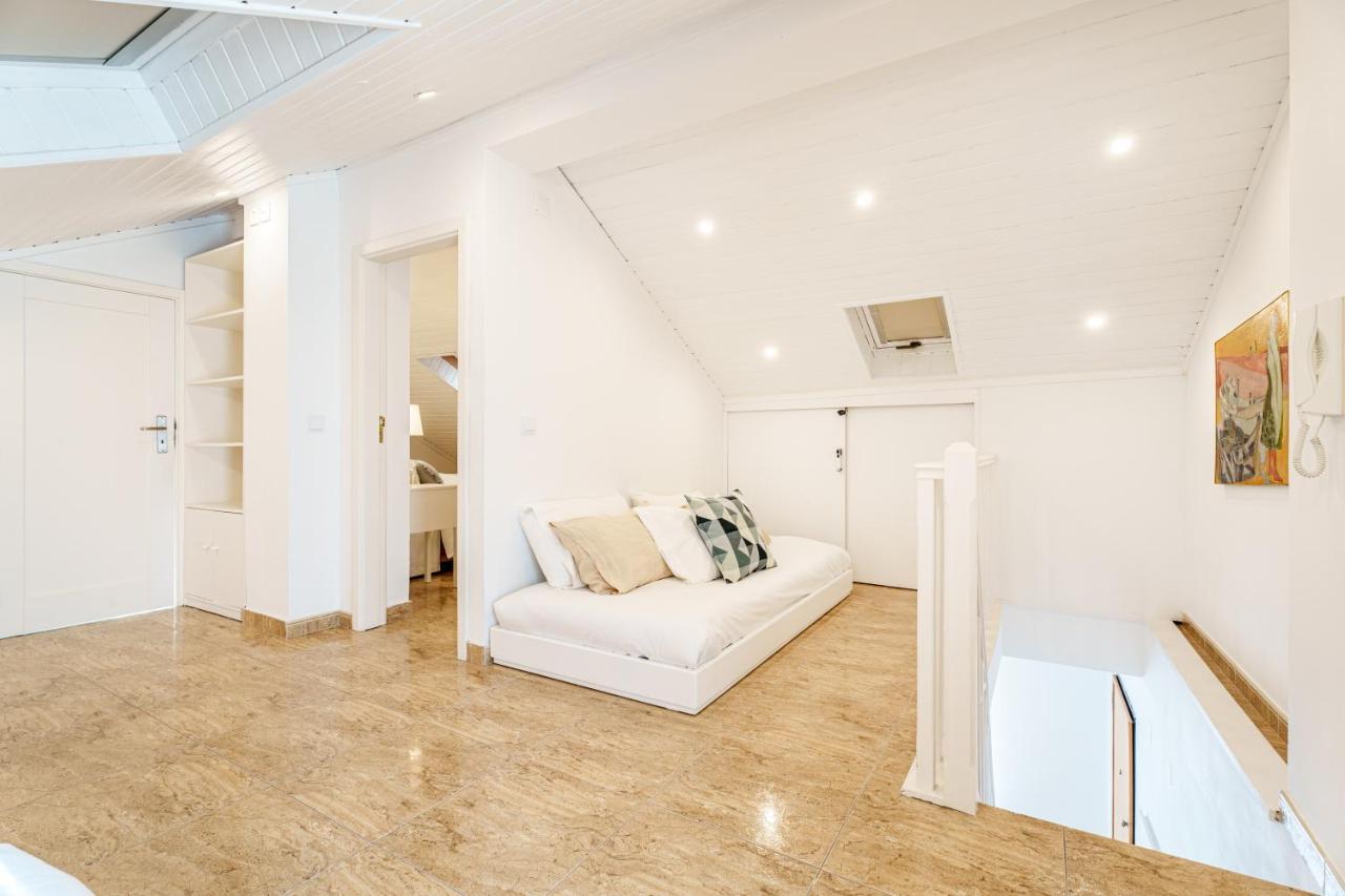 Charming Nazare Apartment-1 Minute To The Beach ภายนอก รูปภาพ