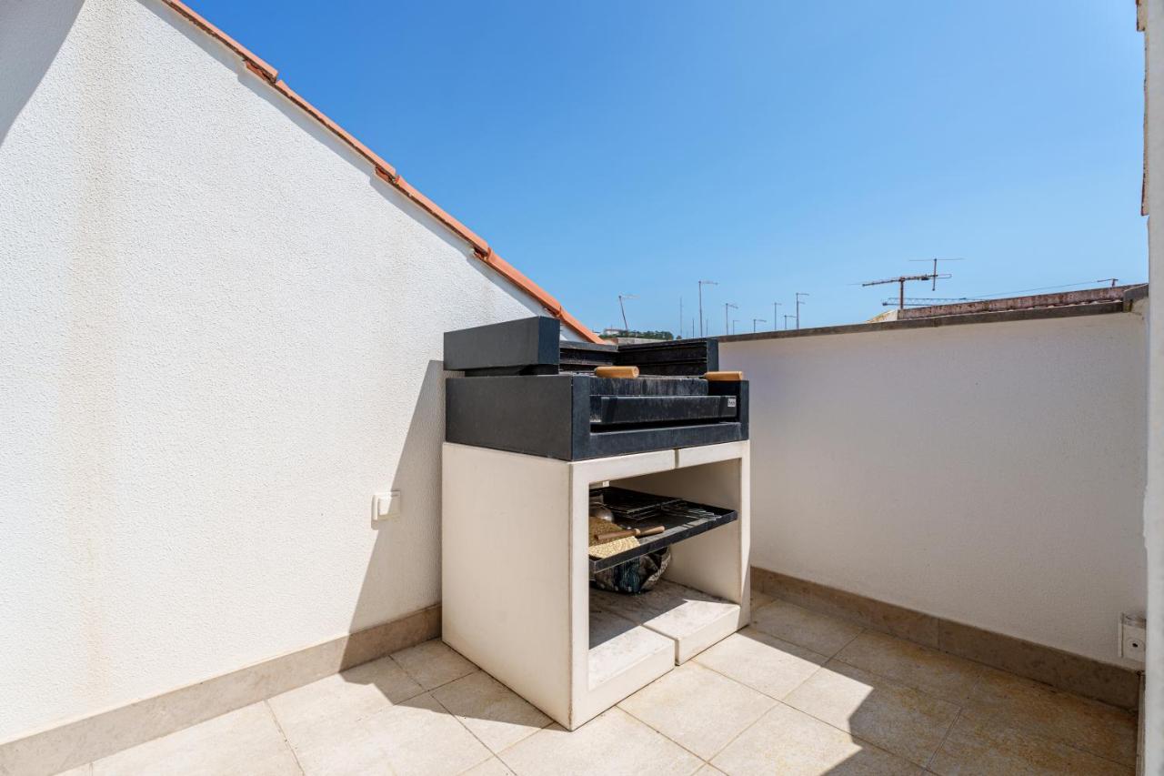 Charming Nazare Apartment-1 Minute To The Beach ภายนอก รูปภาพ