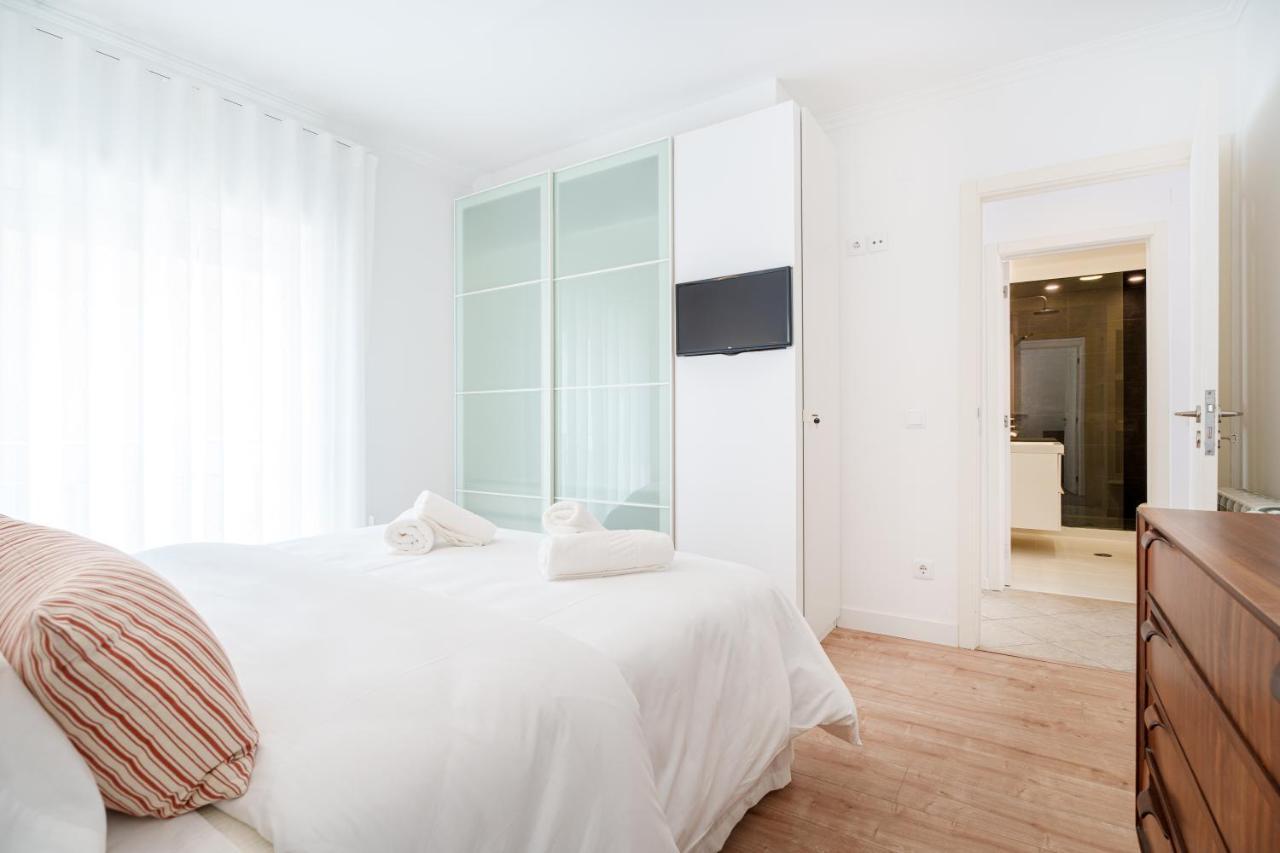 Charming Nazare Apartment-1 Minute To The Beach ภายนอก รูปภาพ