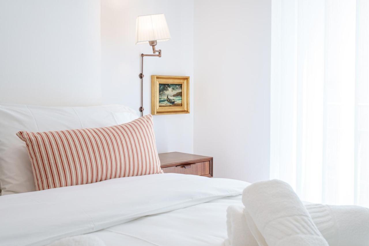 Charming Nazare Apartment-1 Minute To The Beach ภายนอก รูปภาพ
