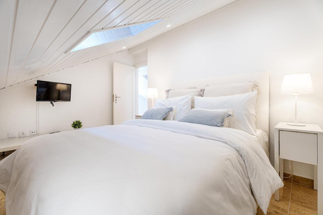 Charming Nazare Apartment-1 Minute To The Beach ภายนอก รูปภาพ
