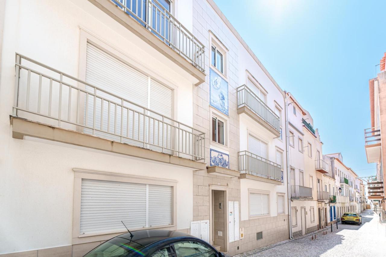 Charming Nazare Apartment-1 Minute To The Beach ภายนอก รูปภาพ